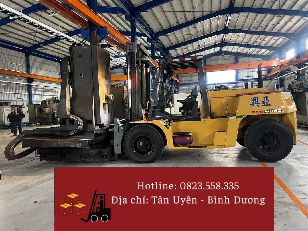 dịch-vu-xe-nang-rut-container-va-nang-ha-hang-hoa-tai-lai-thieu-binh-duong