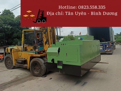 Dịch vụ nâng hạ máy móc, rút máy móc từ container bằng xe nâng tại KCN Amata, Đồng Nai