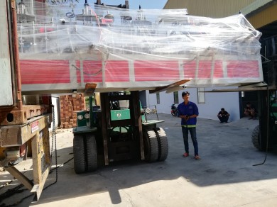 Dịch vụ rút máy móc từ container tại Tân Phước Khánh, Bình Dương